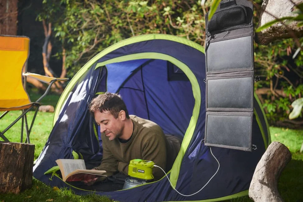 RYOBI 18 V ONE+ 2 in 1 Akku-Wechselrichter RY18BI150B-0 (2. Gen., Solarmodulkompatibel, 150 Watt, ohne Akku und Ladegerät)