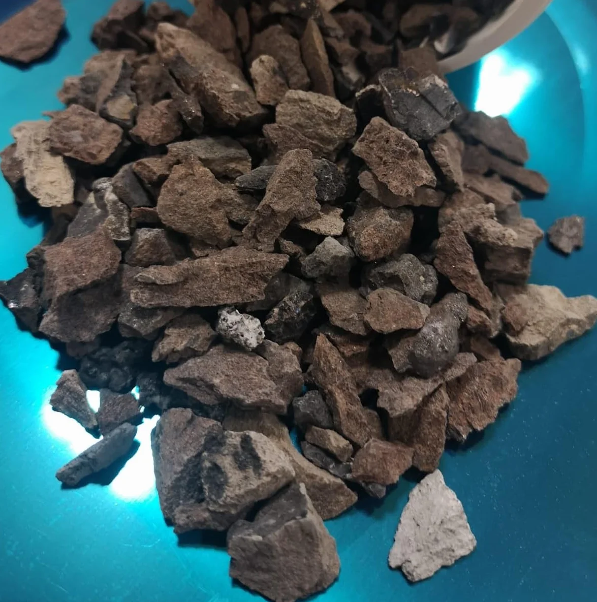 Karbid 2Kg Karbit (Varianten 0,5Kg-10Kg) (Kabit Kabitt karbitt Karbit Karbid Steine Kaufen) nur 5,5% Staubanteil lang anhaltendes Gas (Abfl.Ql.Rg.2030/212729)(24h Sofort - Versand) (2 Kg)