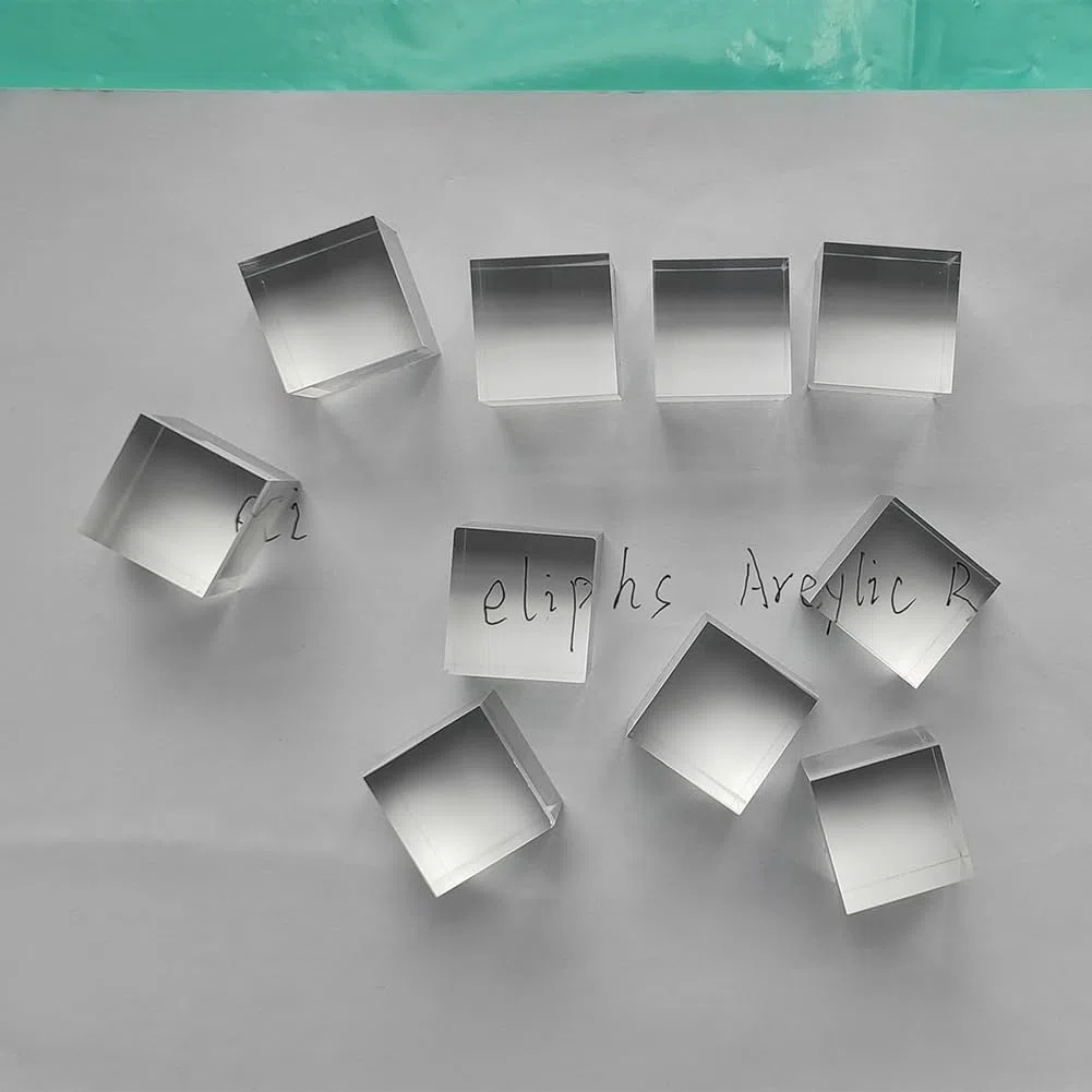 10 Stück quadratische Acrylblöcke, transparent, 2,5 x 2,5 x 2,5 cm – die Seiten sind poliert, quadratischer Schaft aus Kunststoff und einfach zu installieren
