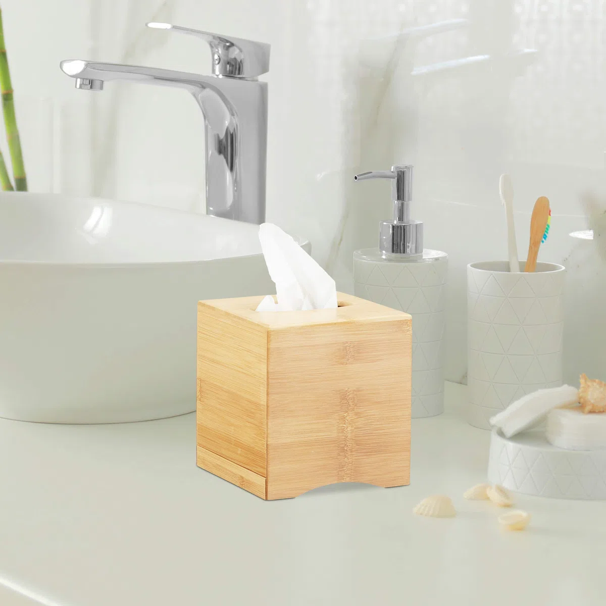 Relaxdays Kosmetiktuchbox, aus Bambus, Box für Kosmetik- & Taschentücher, Tücherbox nachfüllbar, Taschentuchbox, Natur & Kosmetiktücherbox quadratisch,HxBxT: 15,5 x 14,5 x 14,5 cm, Natur