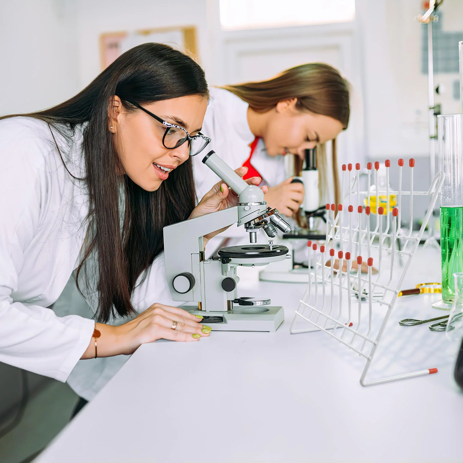 Trockengestell für Laborröhrchen Metall 24 Plätze Glaswarenhalter Labortrockengestell für Reagenzgläser Stabil und Leicht zu Reinigen Laborbedarf für Haushalt und Schule