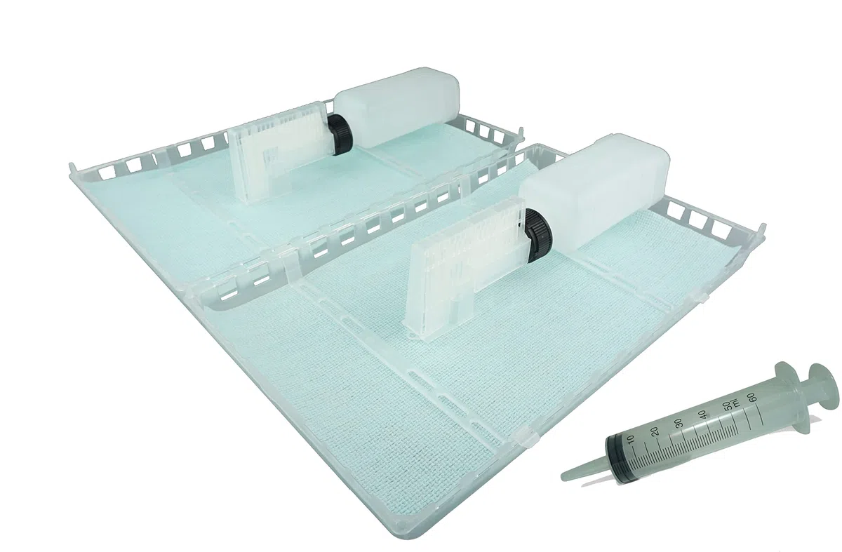 APIFORMES Set: Verdunster Professional Doppelpack von NASSENHEIDER und Dosierspritze - Varroa Milbe - Varroabehandlung - Ameisensäure-Behandlung 60% - Bienen - Imkereibedarf