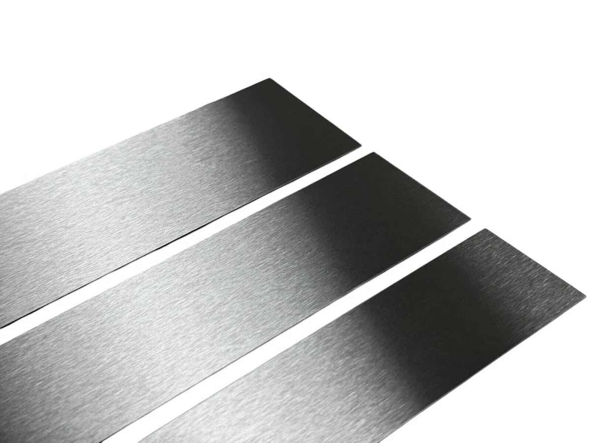 profile-metall Edelstahl Blechstreifen K240 geschliffen, 90 mm x 2000 mm x 1,0 mm, V2A, für Innen- und Außenanwendungen