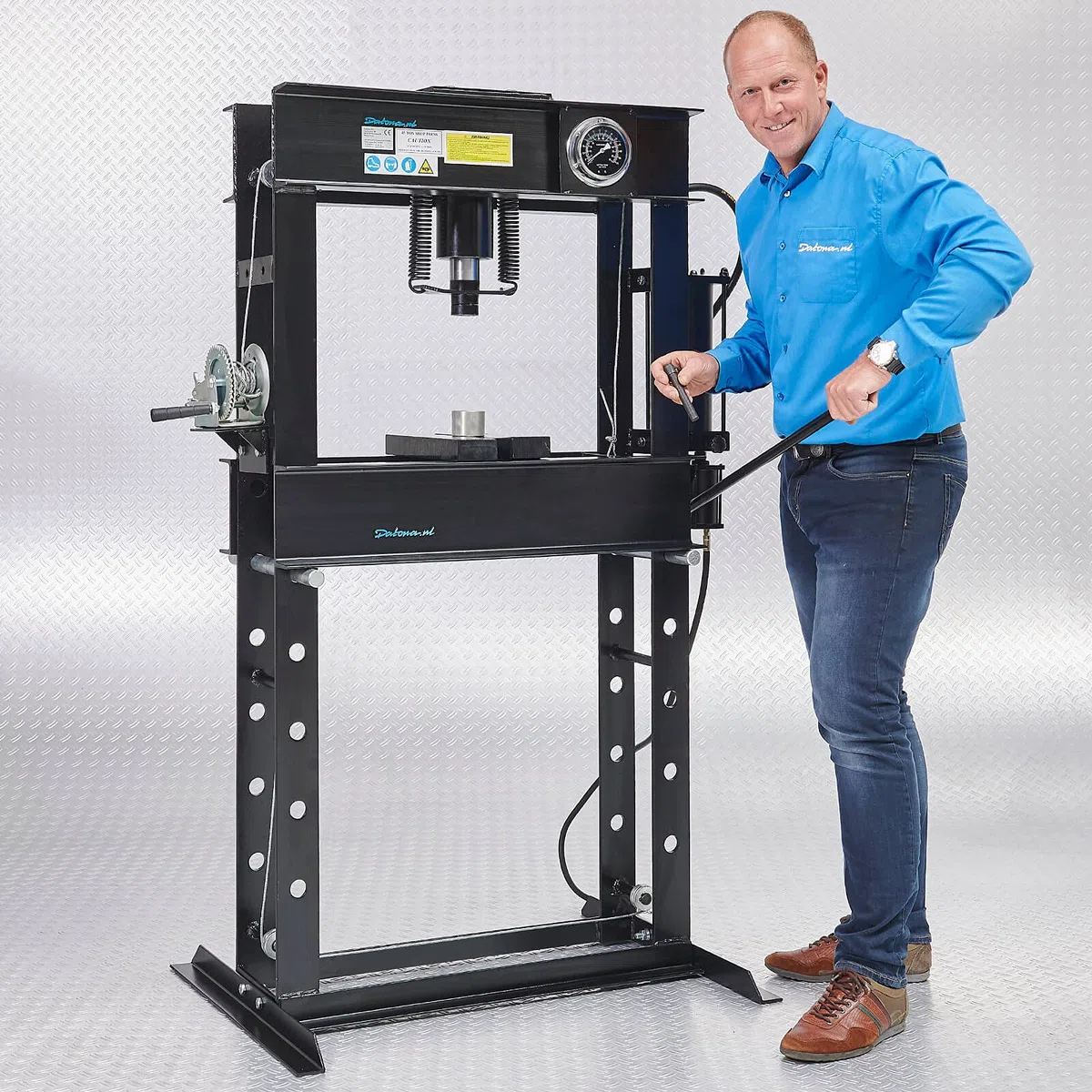 Datona Hydropneumatische Werkstattpresse mit Handwinde - 45t