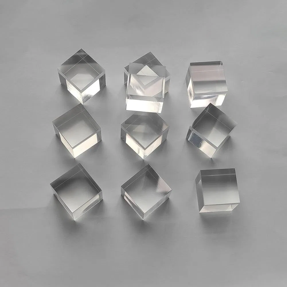 10 Stück quadratische Acrylblöcke, transparent, 2,5 x 2,5 x 2,5 cm – die Seiten sind poliert, quadratischer Schaft aus Kunststoff und einfach zu installieren