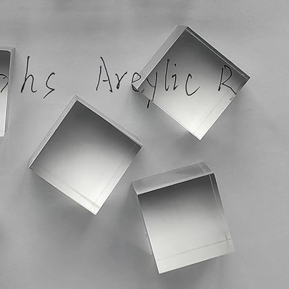 10 Stück quadratische Acrylblöcke, transparent, 2,5 x 2,5 x 2,5 cm – die Seiten sind poliert, quadratischer Schaft aus Kunststoff und einfach zu installieren