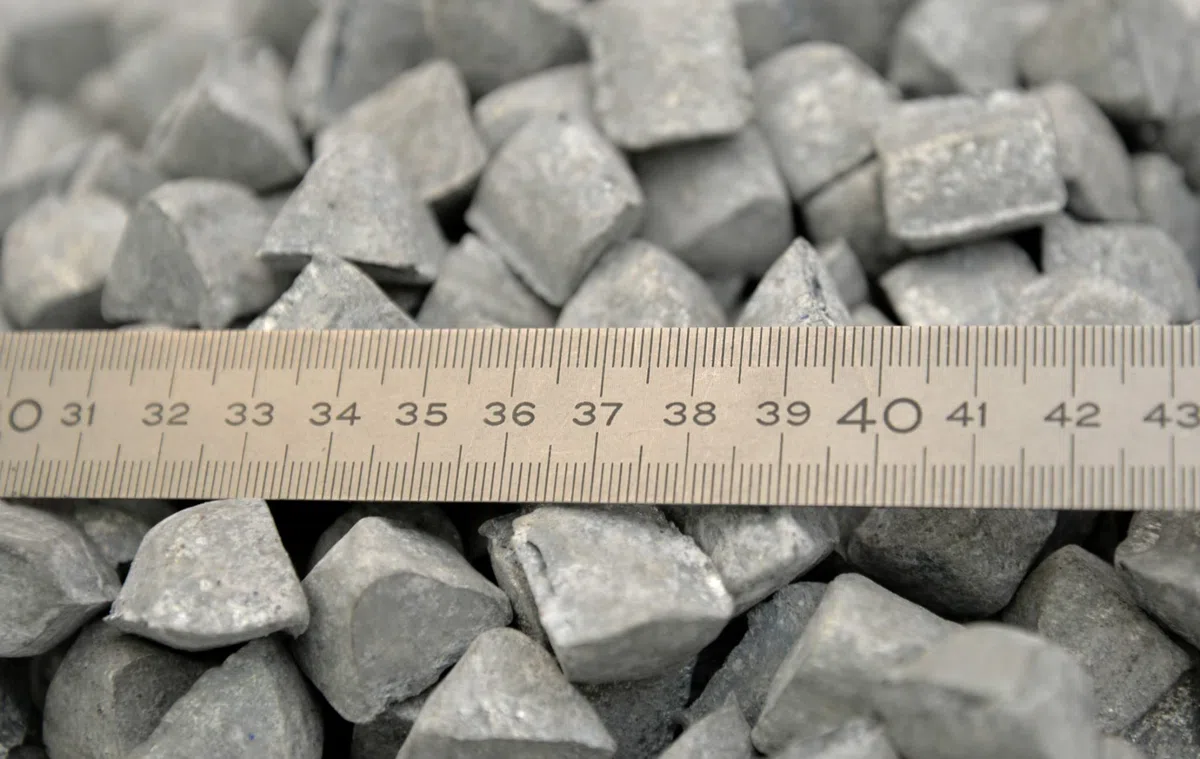 Zink 1000gr Zn 99.99% Element 30 Rein Metall Hohe Qualität Pyramieden Rohzink