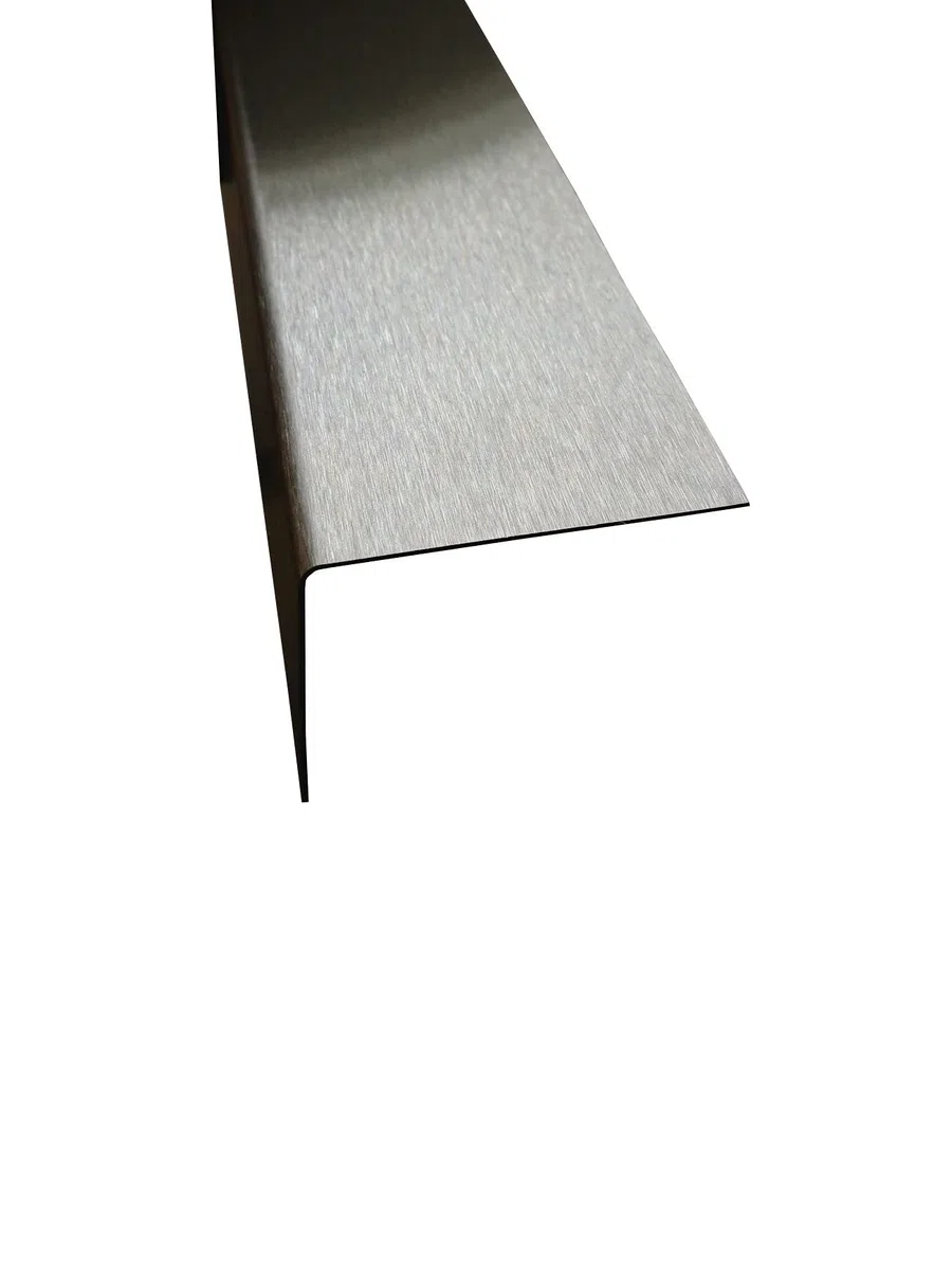 Edelstahl V2A Winkel 3-fach gekantet Winkelblech mit geschliffener Oberfläche Eckwinkel 2 Meter lang Eckschutz für Schnittkanten Kantenschutz (20 x 20 mm)