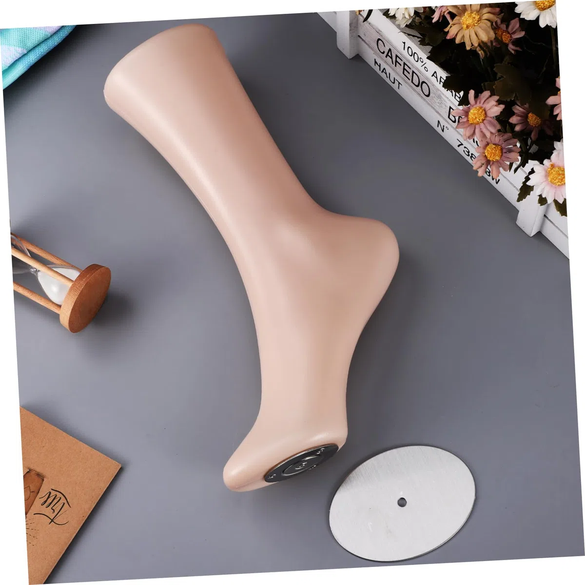 Angoily Fake Fuß Kunststoff Sockenmodell mit Glatter Oberfläche und Magnetischem Boden Realistisches Fußmodell für Fotoshootings und Messen in Khaki