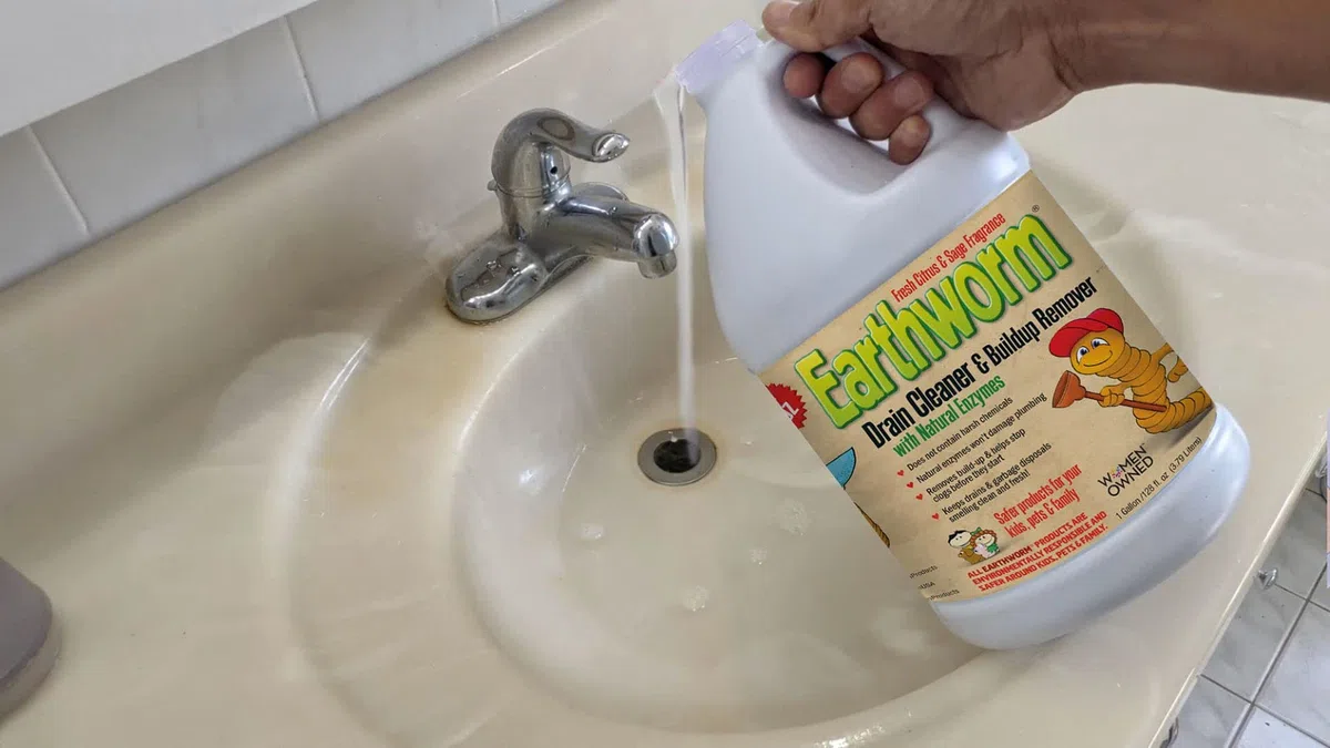 Earthworm Drain Cleaner - Drain Deodorizer - Natural and Family-Safe - 64 fl oz by Earthworm