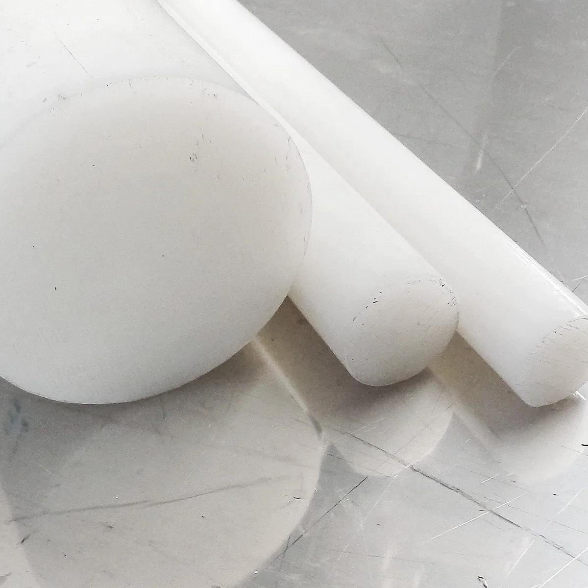 Polyamid PA6 Rundstab natur Ø 30 mm - Kunststoffstab in der Länge 1000 mm - Polyamid Rundmaterial auf Zuschnitt