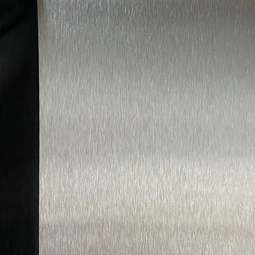 Edelstahl V2A Winkel 3-fach gekantet Winkelblech mit geschliffener Oberfläche Eckwinkel 2 Meter lang Eckschutz für Schnittkanten Kantenschutz (20 x 20 mm)