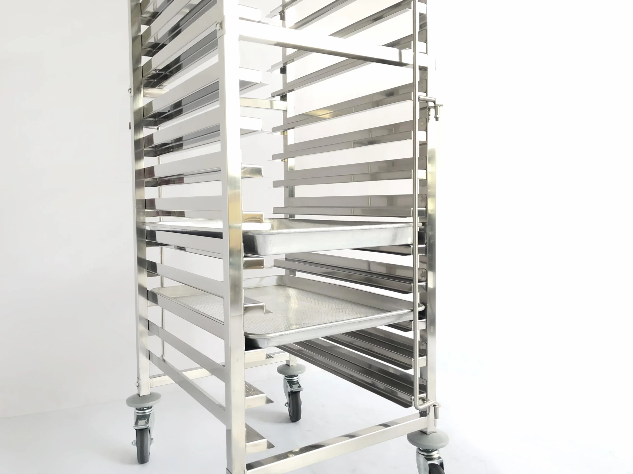 METRO Professional 2-in-1-Regalwagen GN 1/1 GSC101821, 18 Niveaus, Edelstahl, 60,5 x 46,3 x 175 cm, silber