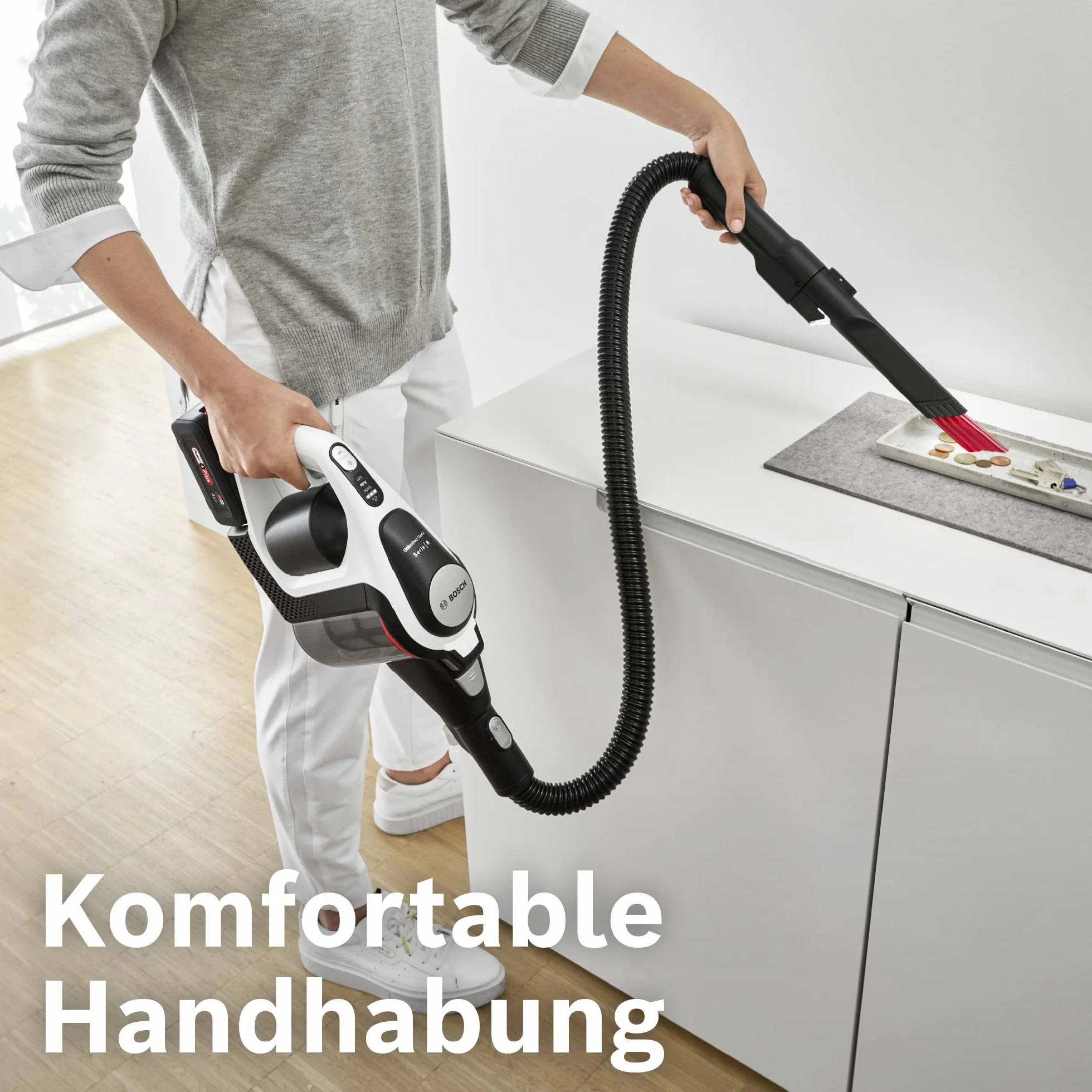 Bosch Flexibler Verlängerungsschlauch BHZUFEHN, geeignet für Unlimited 6, 7 und 8 Akku-Staubsauger, sehr lang, extrem flexibel, ideal für Fahrzeug-Innenreinigung, Original-Zubehör, schwarz