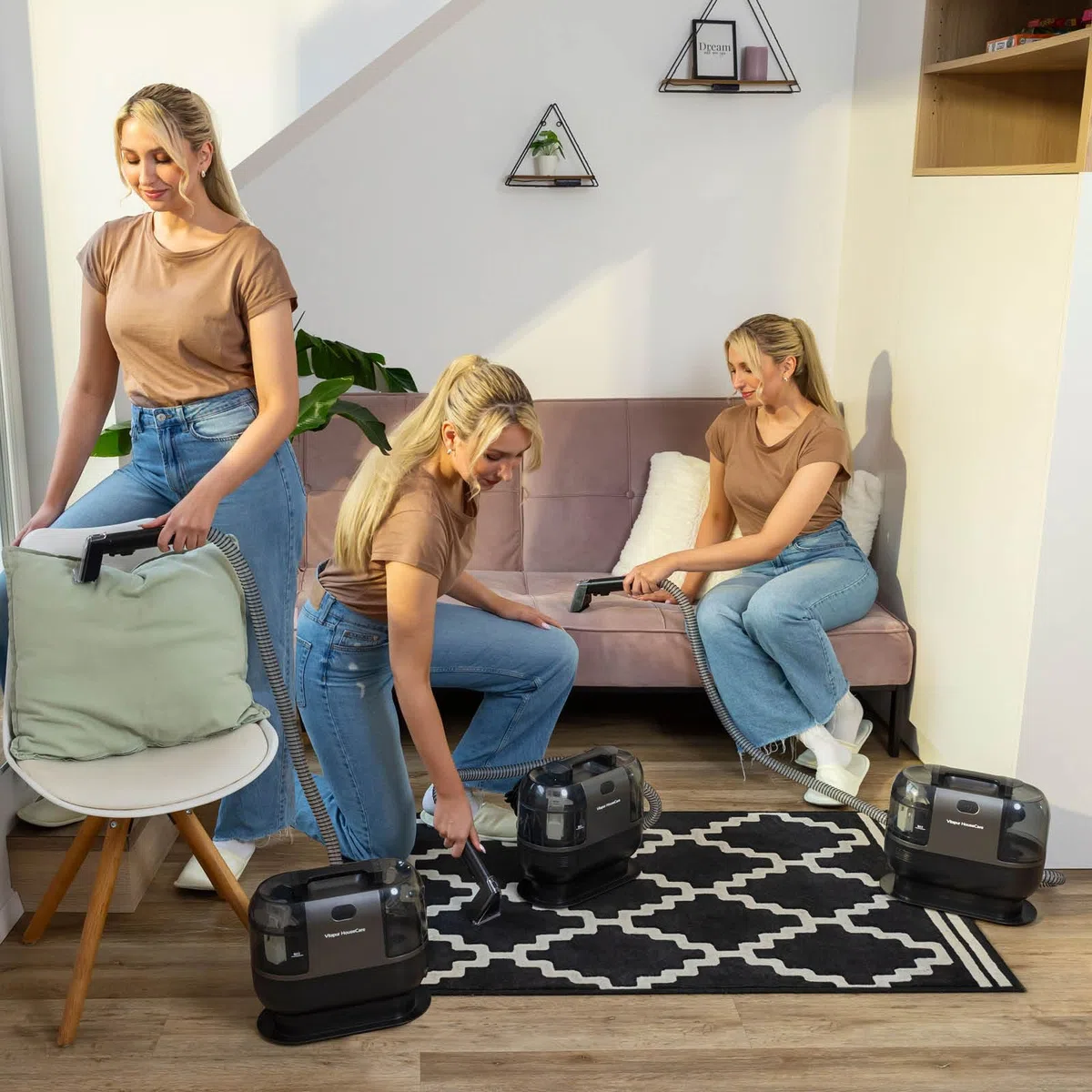 Tiefenreiniger Vitapur PRO - 350W-Motor, HEPA-Filter, duale Tanks für sauberes&schmutziges Wasser, vielseitige Aufsätze für die gründliche Reinigung von Teppichen, Polstern&Autositzen